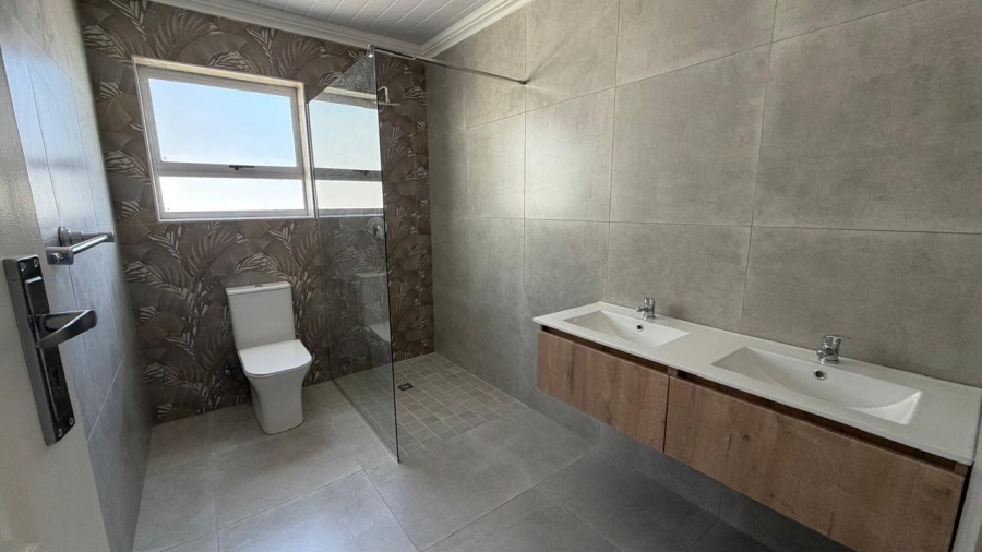 3 Bedroom Property for Sale in Velddrif Western Cape